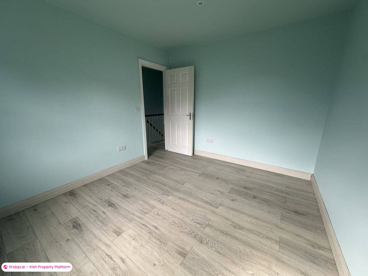 Semi-detached house for Sale in 44 Gleann Riada, Longford, N39 W2Y6