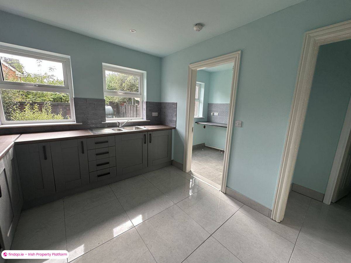 Semi-detached house for Sale in 44 Gleann Riada, Longford, N39 W2Y6