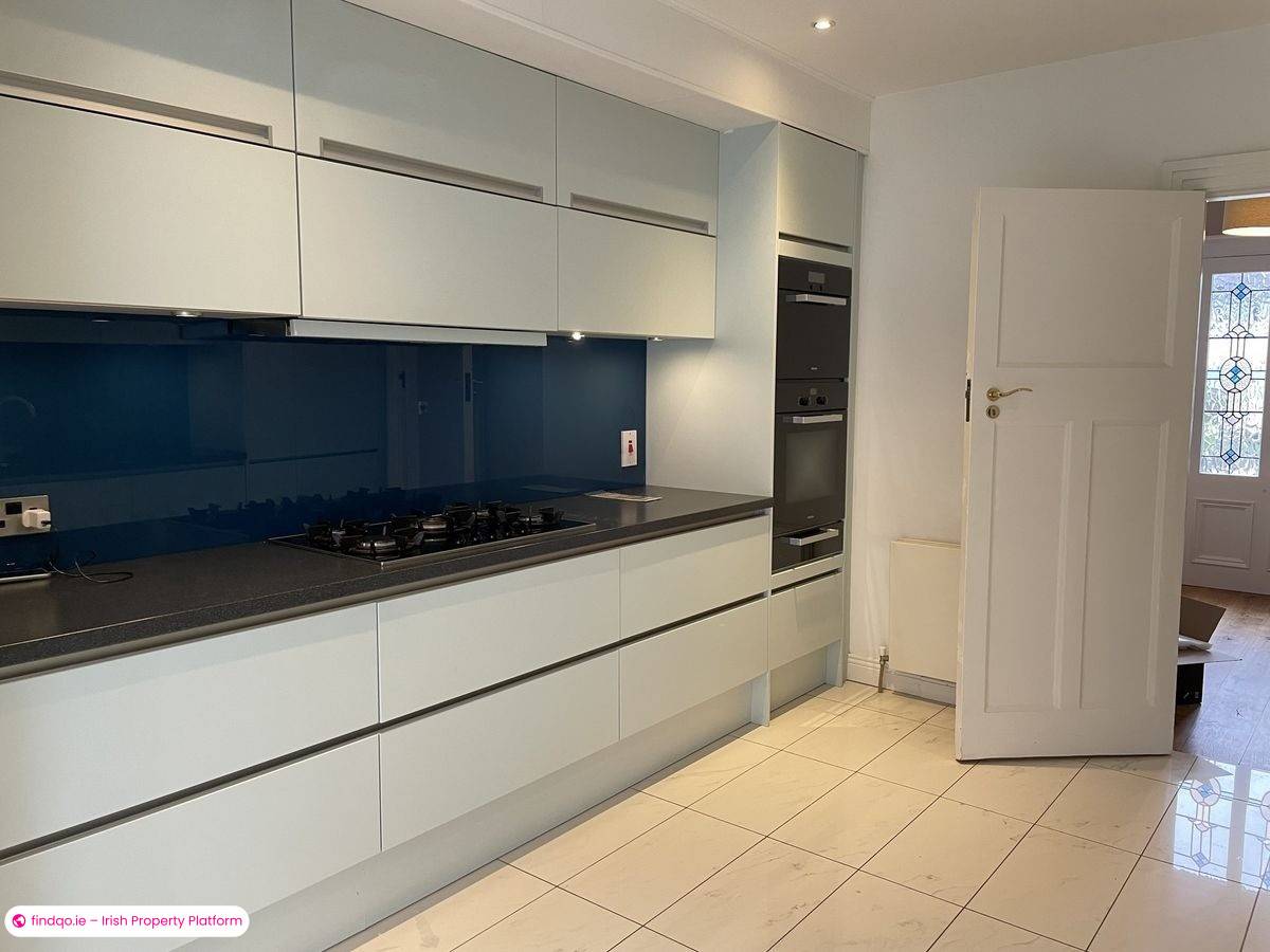 3 Bedroom House for Rent in Mount Merrion, Dublin (County)