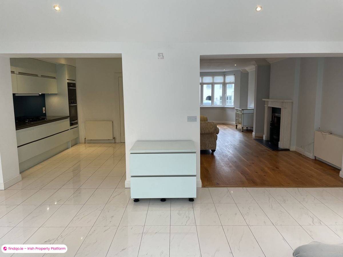 3 Bedroom House for Rent in Mount Merrion, Dublin (County)