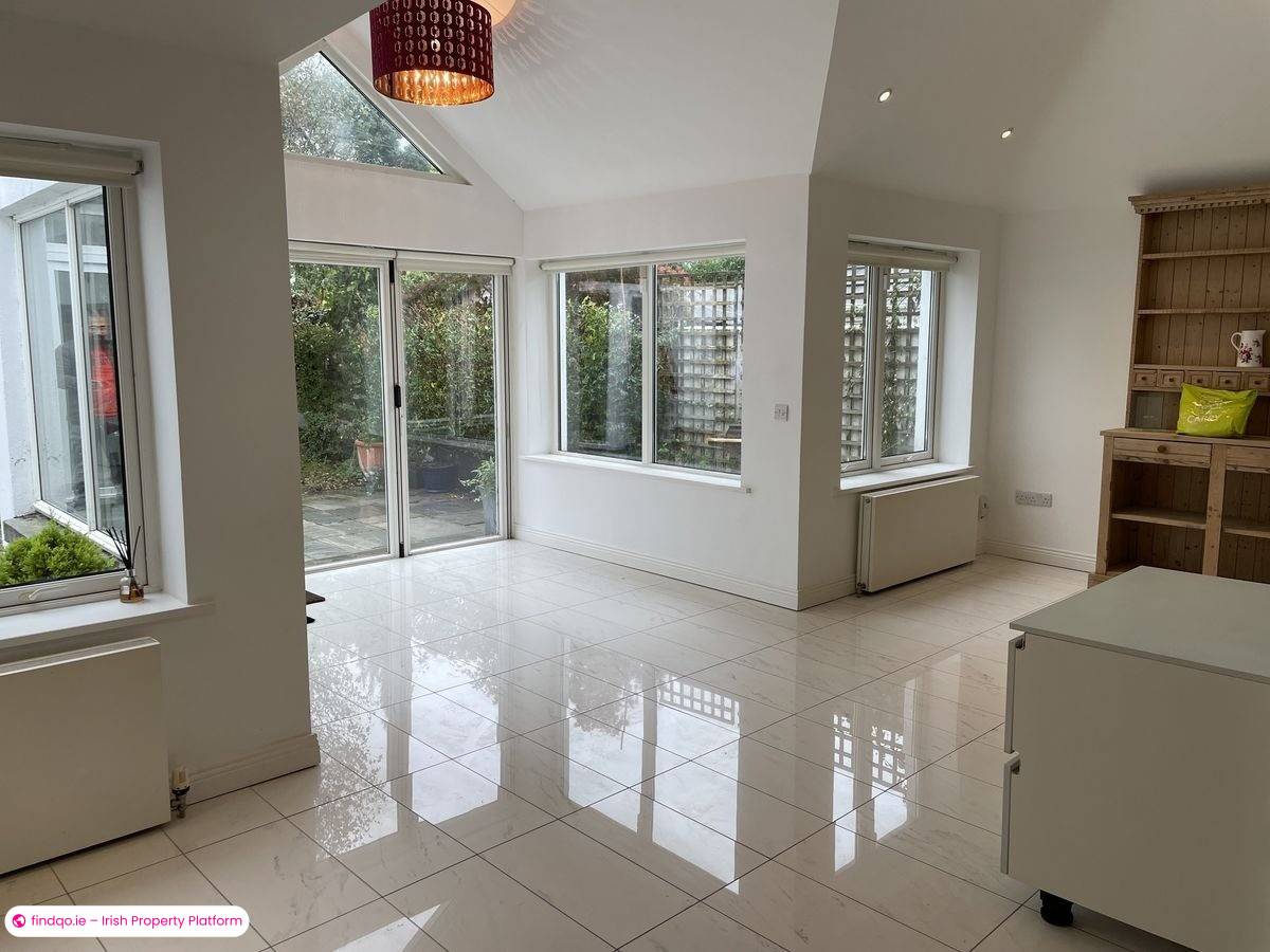 3 Bedroom House for Rent in Mount Merrion, Dublin (County)