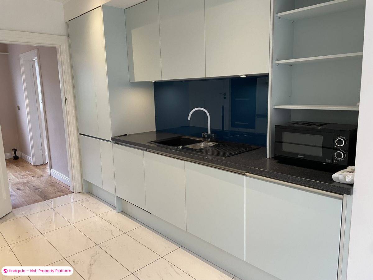 3 Bedroom House for Rent in Mount Merrion, Dublin (County)