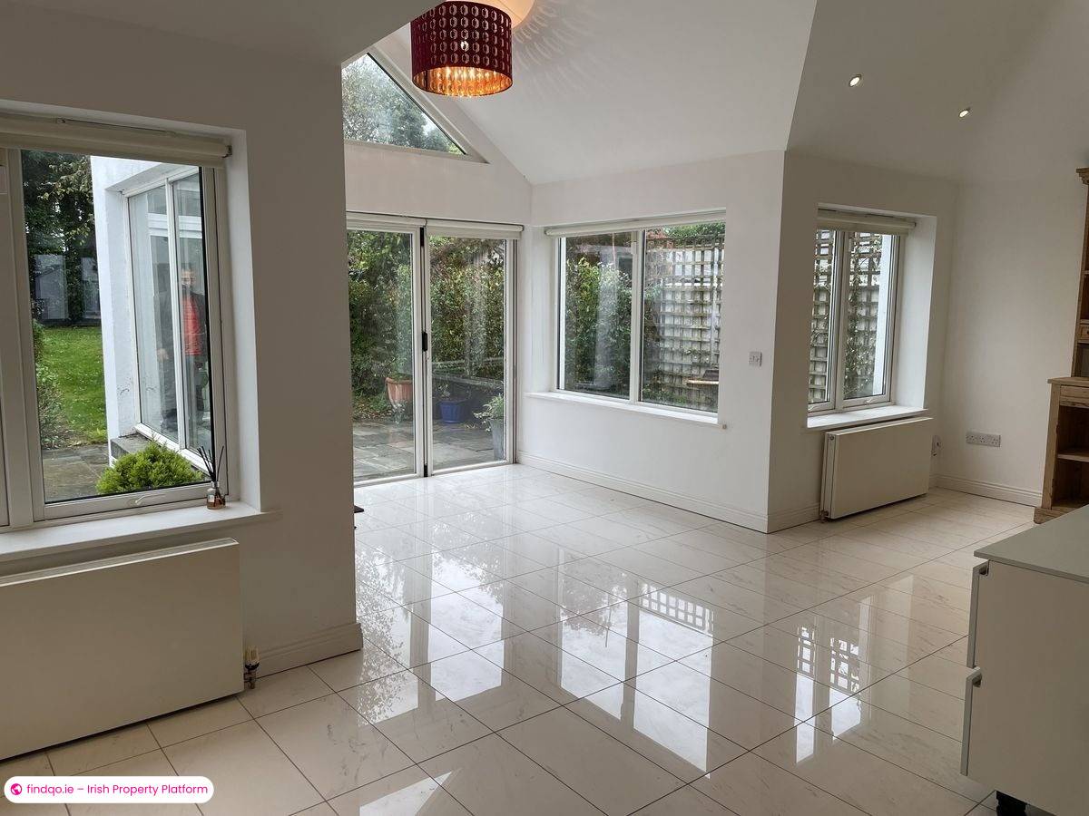 3 Bedroom House for Rent in Mount Merrion, Dublin (County)