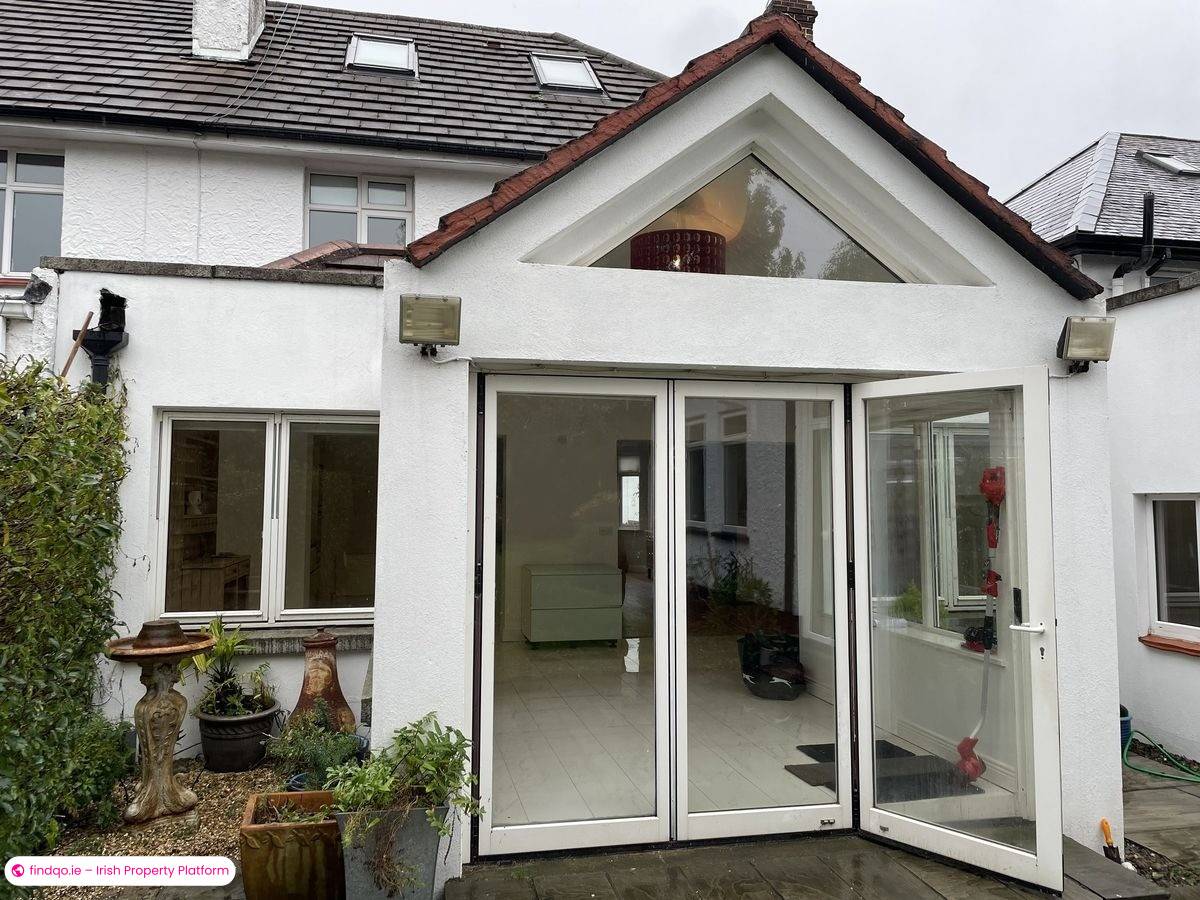 3 Bedroom House for Rent in Mount Merrion, Dublin (County)