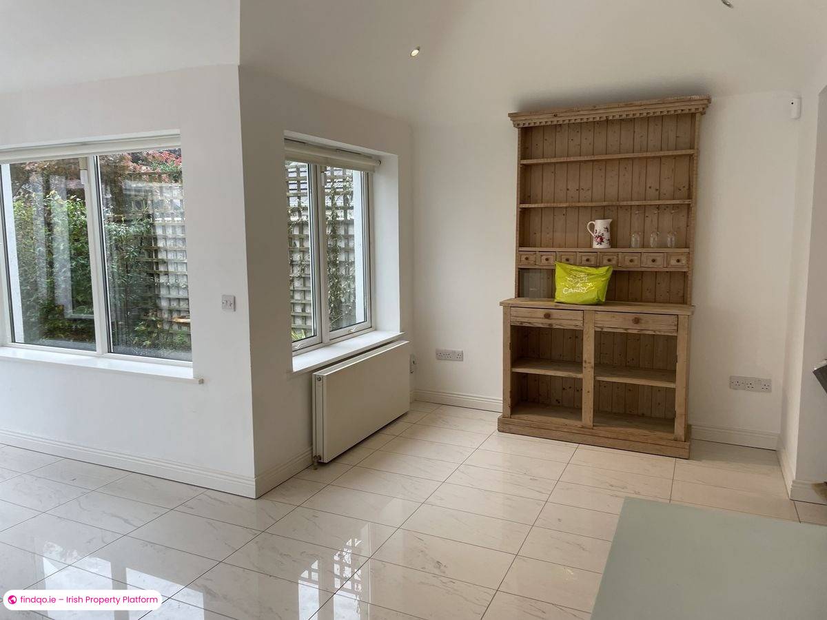 3 Bedroom House for Rent in Mount Merrion, Dublin (County)
