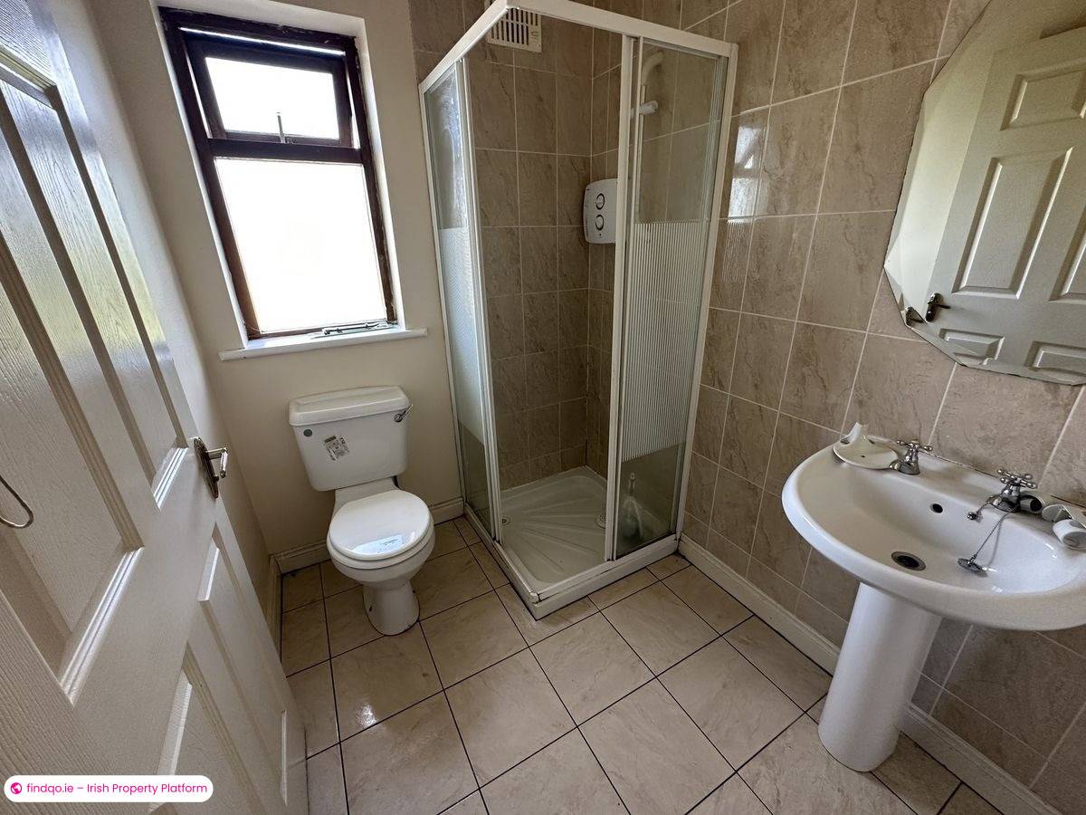 Rent Cozy 2 Bedroom Apartment with Parking in Lough Gowna Cavan