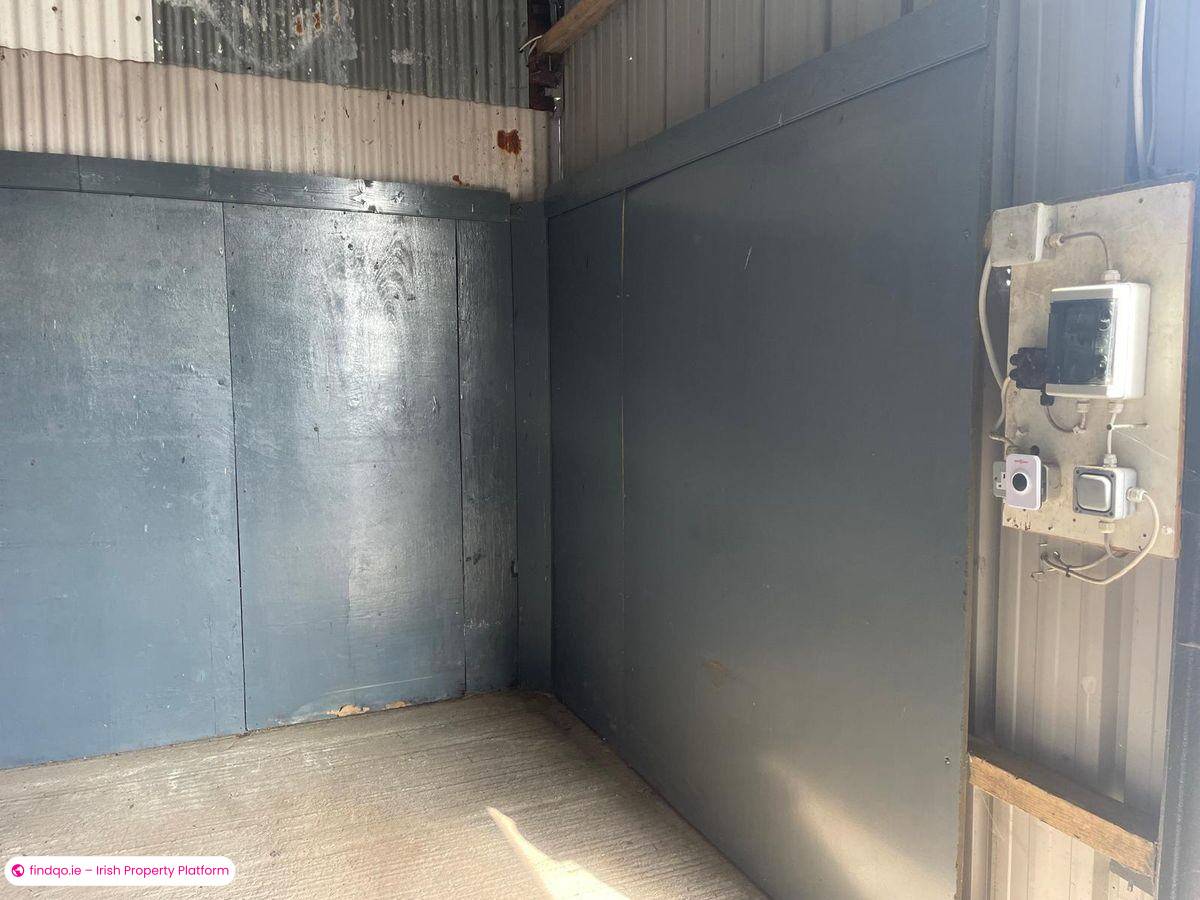 Industrial Unit for Rent in Carragh, Kildare