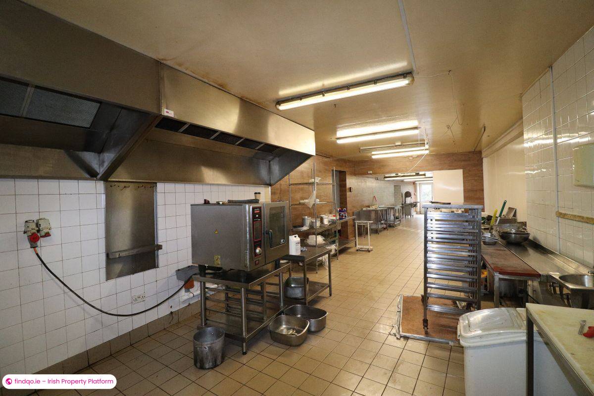 Retail Unit for Rent in Ballina, Tipperary