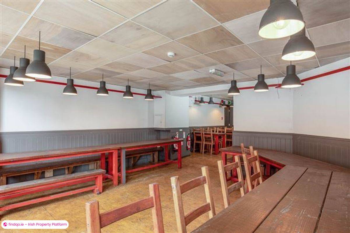 Rent a Restaurant Bar Hotel
