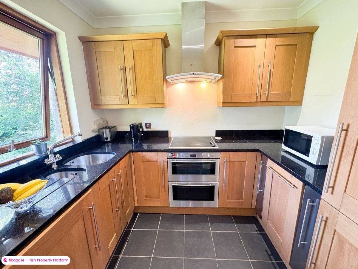 1 Bedroom Apartment for Rent in Monkstown, Dublin (County)