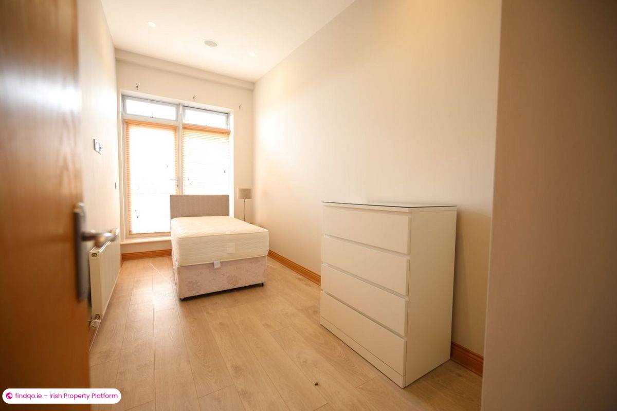 Rent a Furnished 2 Bedroom Apartment with Parking and Garden in Carrickmines Dublin 18