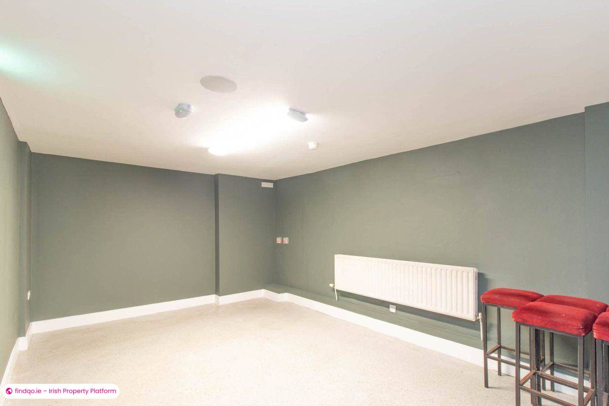 Restaurant / Bar / Hotel for Rent in Ballyjamesduff, Cavan