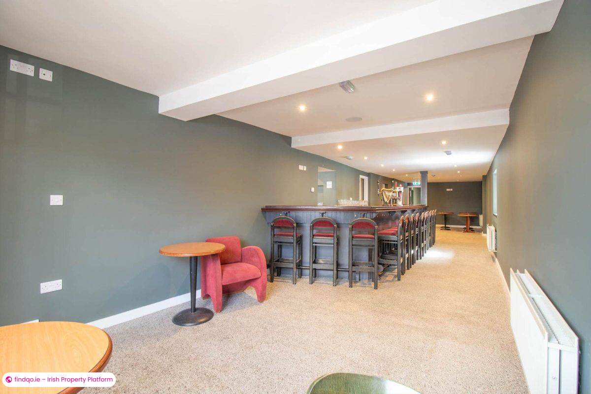 Restaurant / Bar / Hotel for Rent in Ballyjamesduff, Cavan