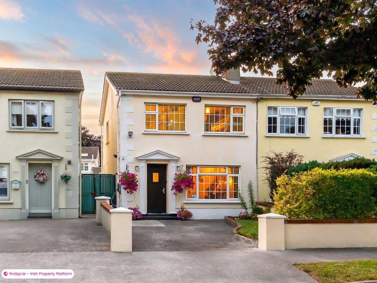Semi-detached house for Sale in Dublin 22