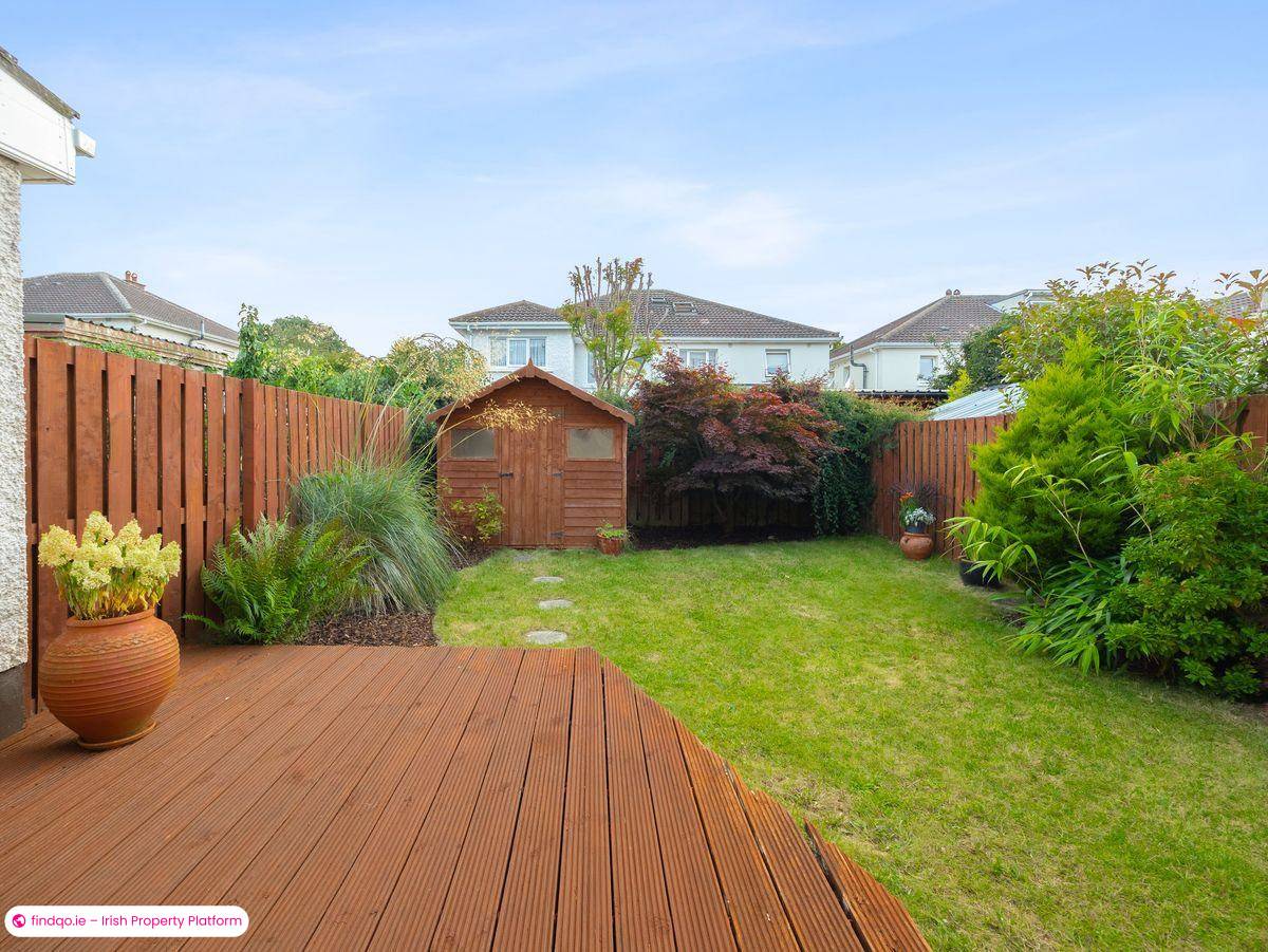 Semi-detached house for Sale in Dublin 16