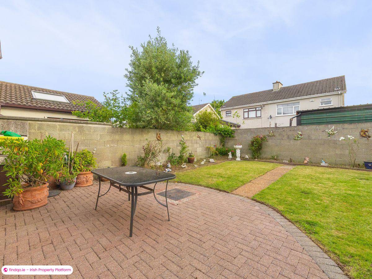 Semi-detached house for Sale in Dublin 24