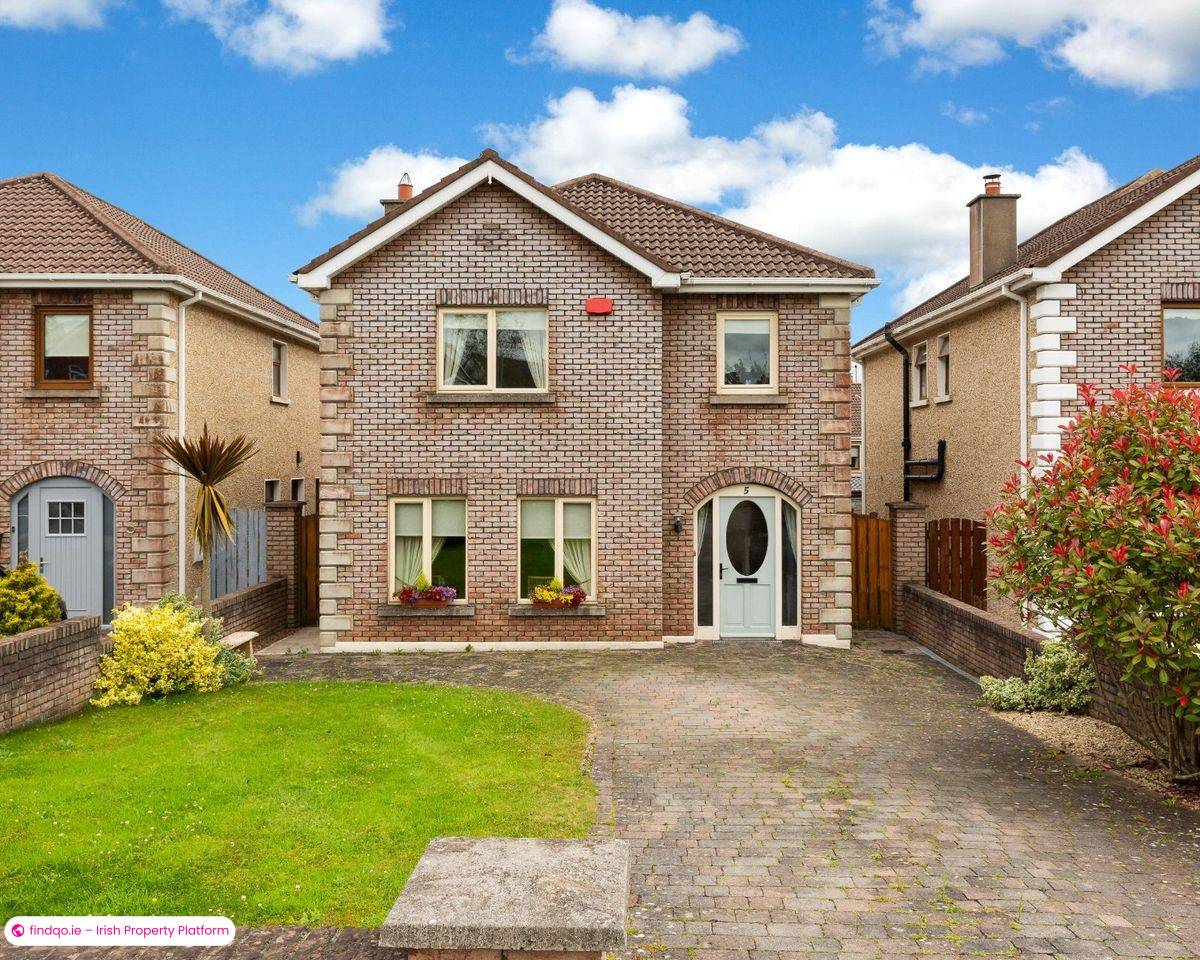Detached house for Sale in Kentstown, Meath