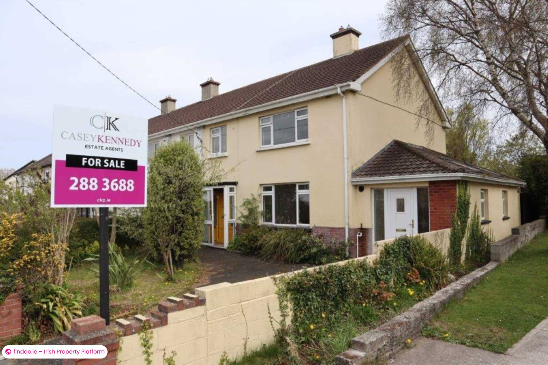 End of terrace house for Sale in Stillorgan, Dublin (County)