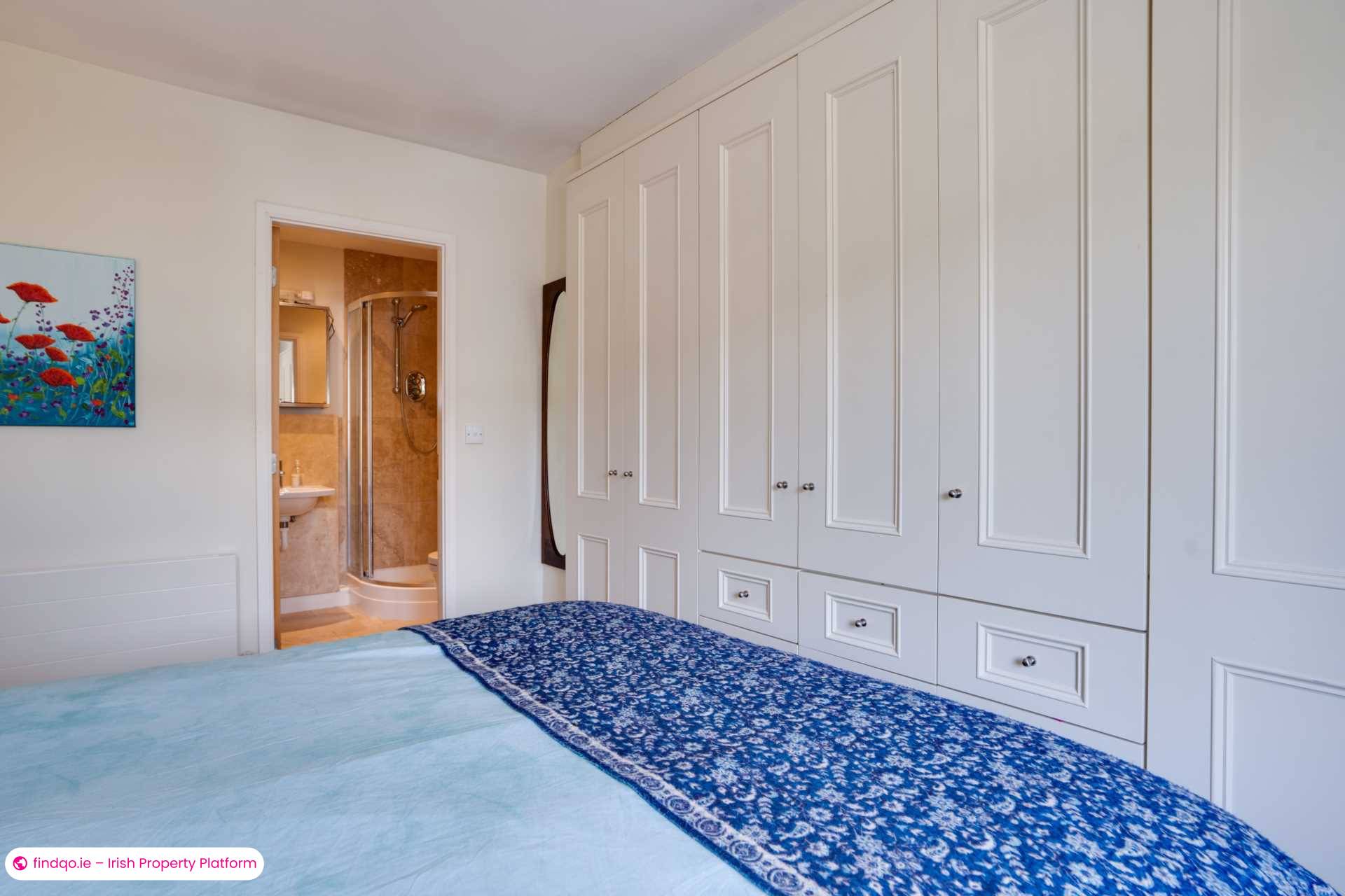 Terraced house for Sale in Dublin 18