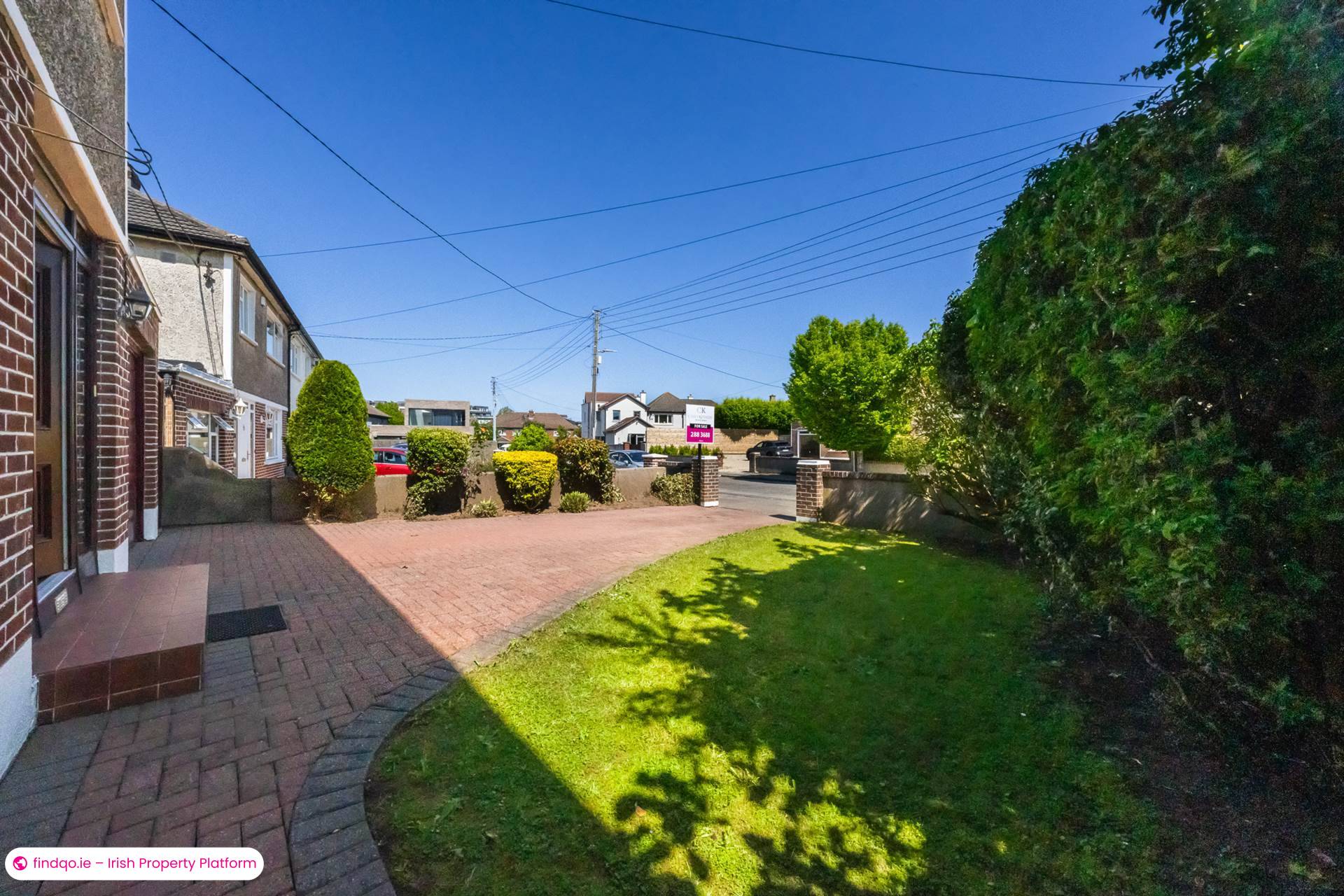 Semi-detached house for Sale in Leopardstown, Dublin 18