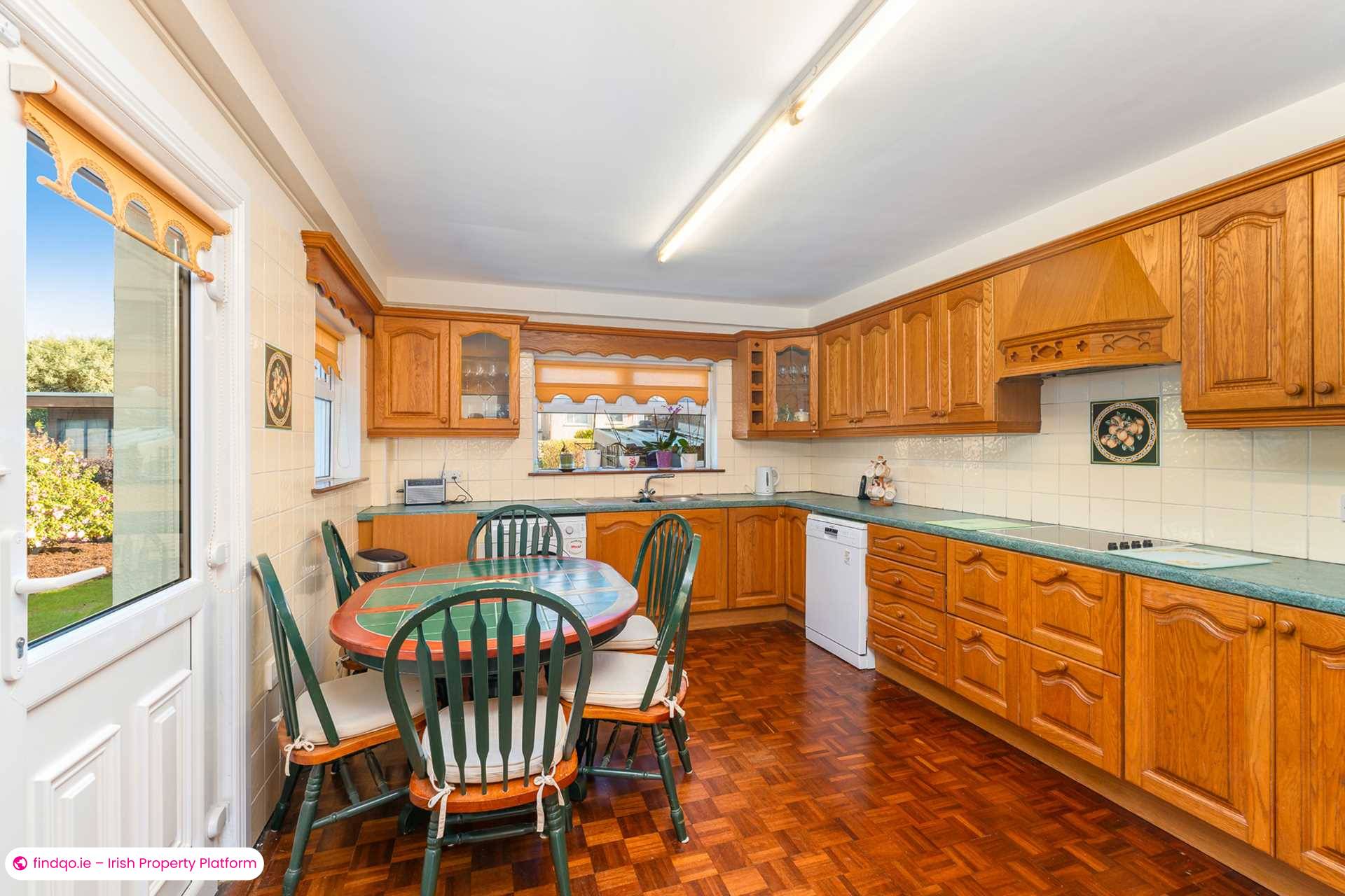Semi-detached house for Sale in Mount Merrion, Dublin (County)