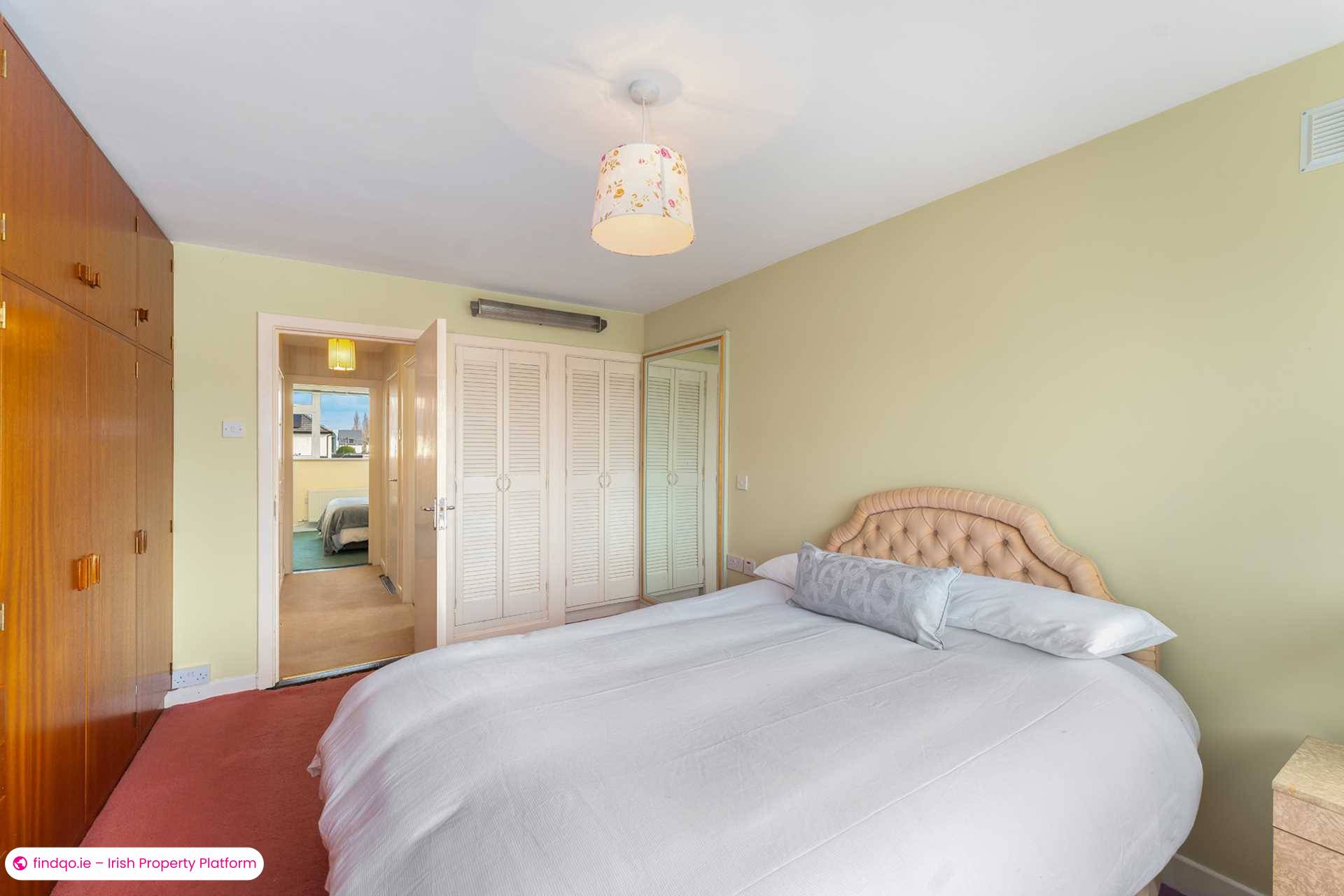 Semi-detached house for Sale in Mount Merrion, Dublin (County)