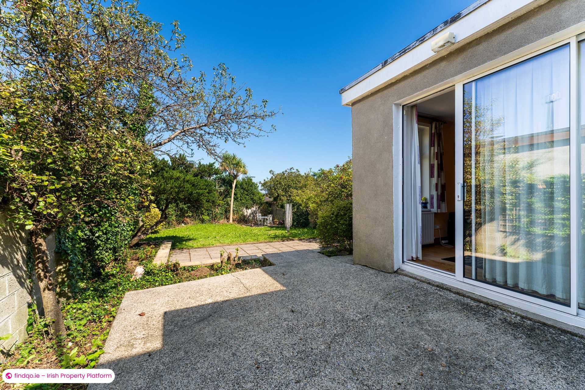 Semi-detached house for Sale in Dun Laoghaire, Dublin (County)