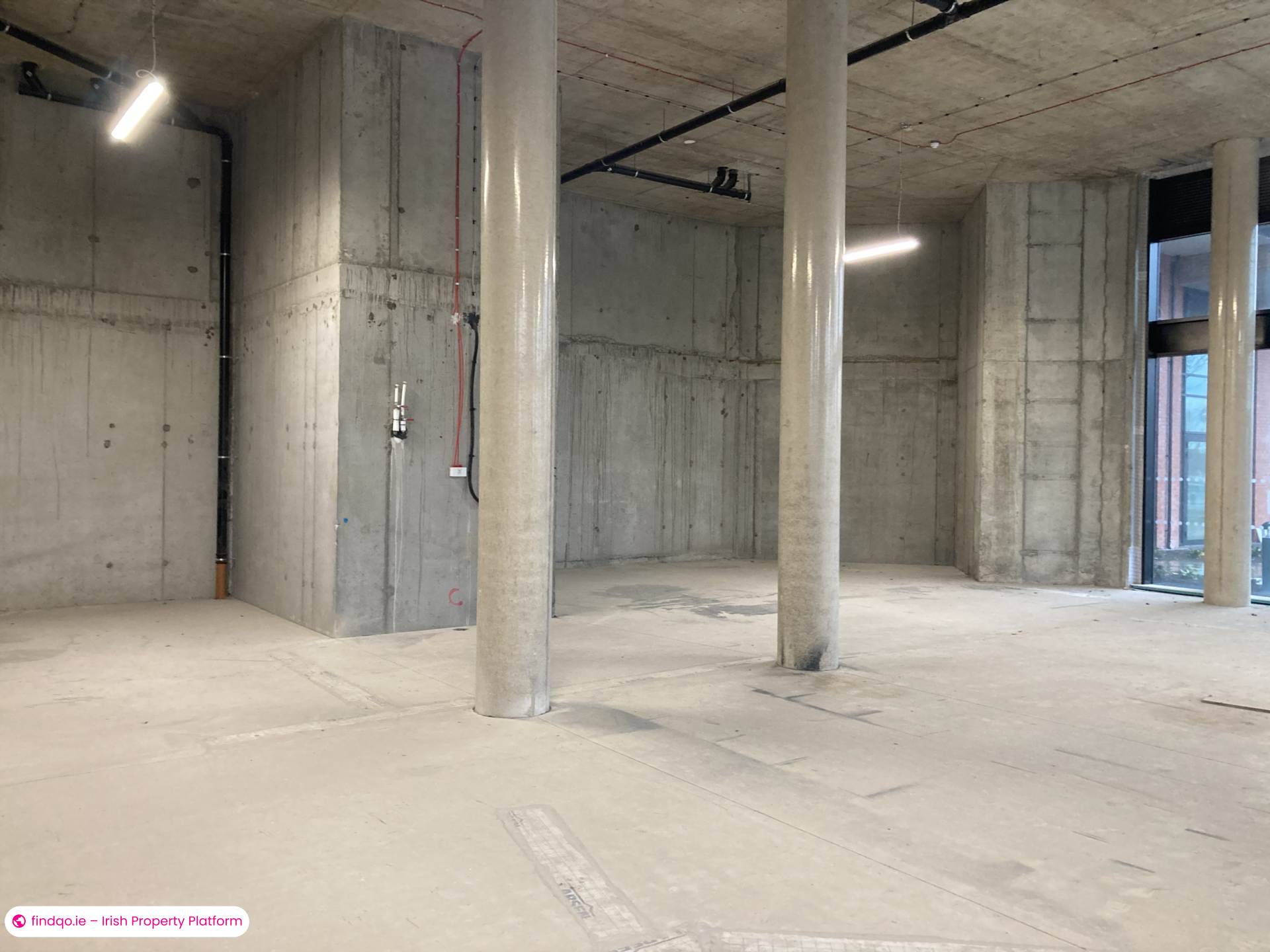 Unfurnished Retail Unit for Rent in Dublin 24