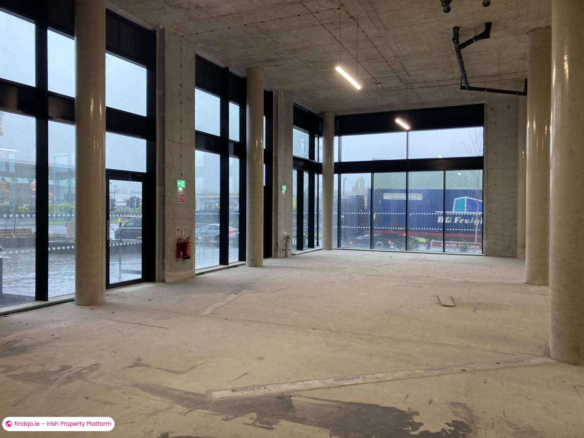 Unfurnished Retail Unit for Rent in Dublin 24