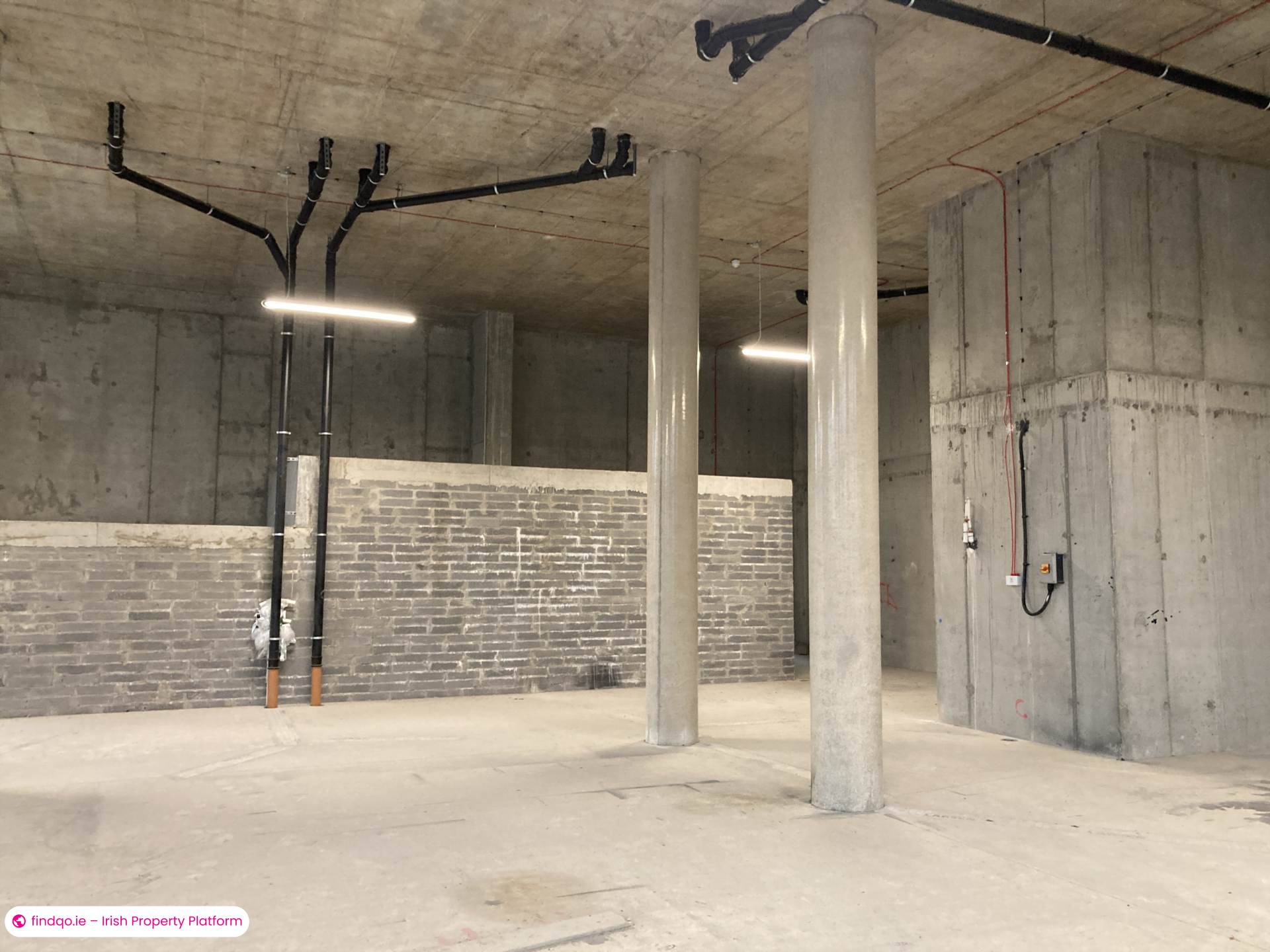 Unfurnished Retail Unit for Rent in Dublin 24