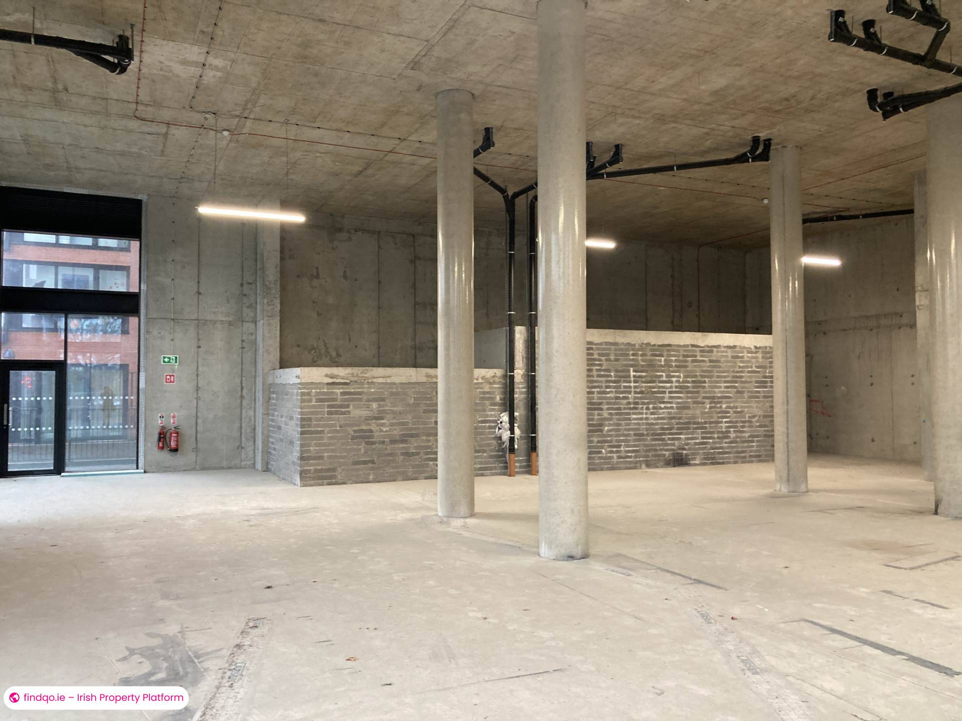 Unfurnished Retail Unit for Rent in Dublin 24