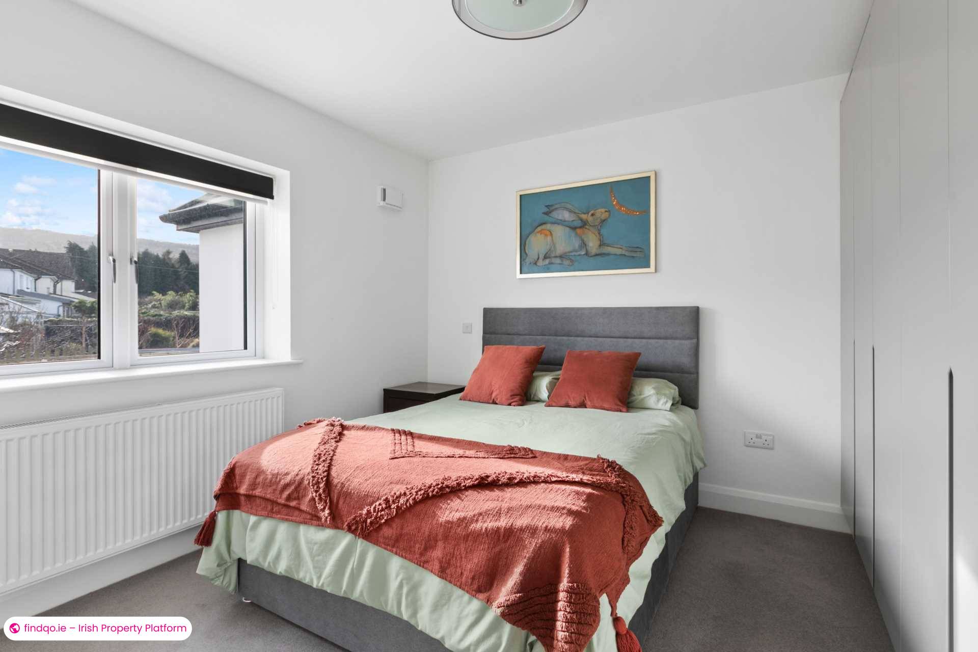 Semi-detached house for Sale in Dublin 18