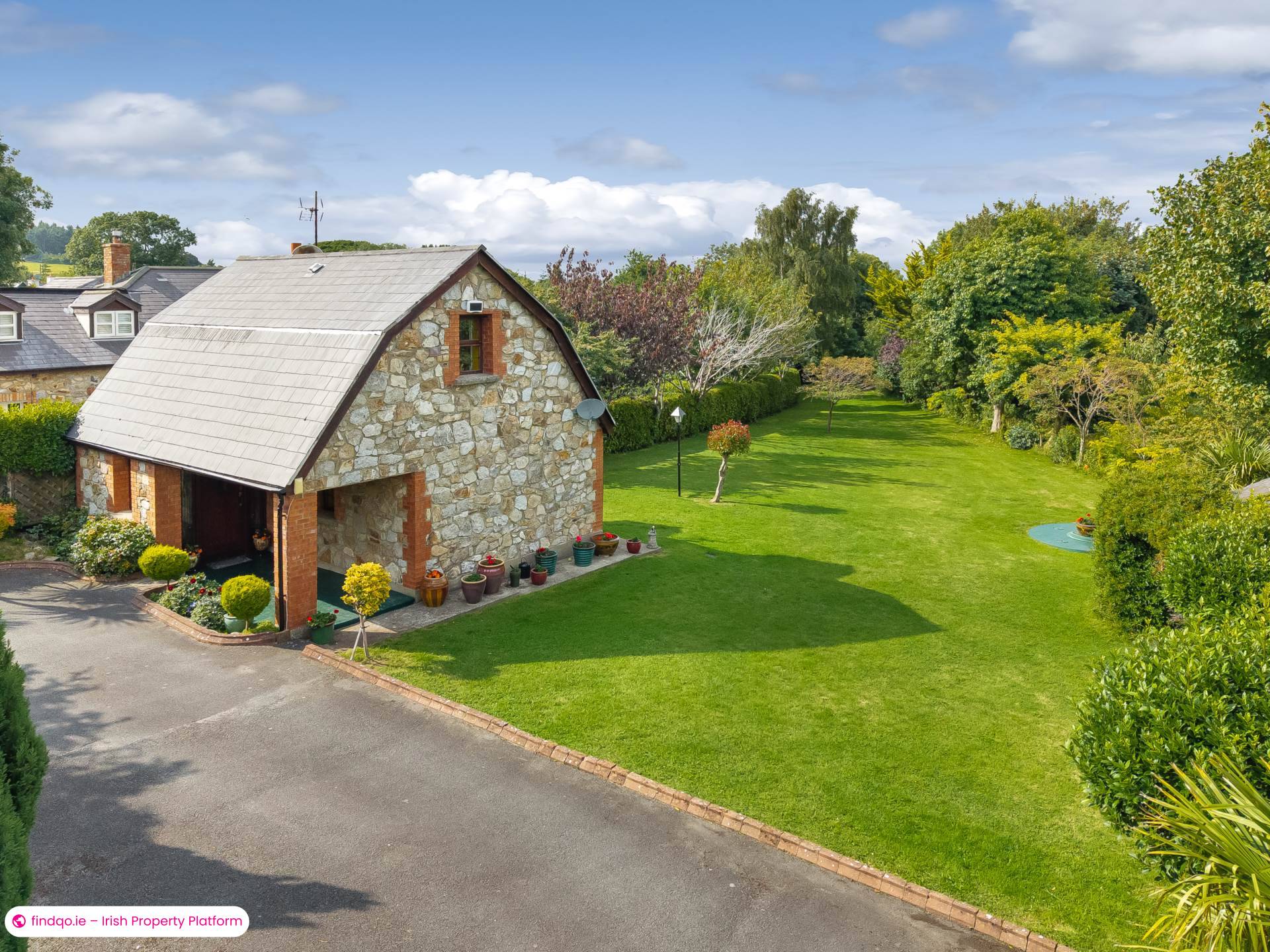 Detached house for Sale in Rathmichael, Dublin 18
