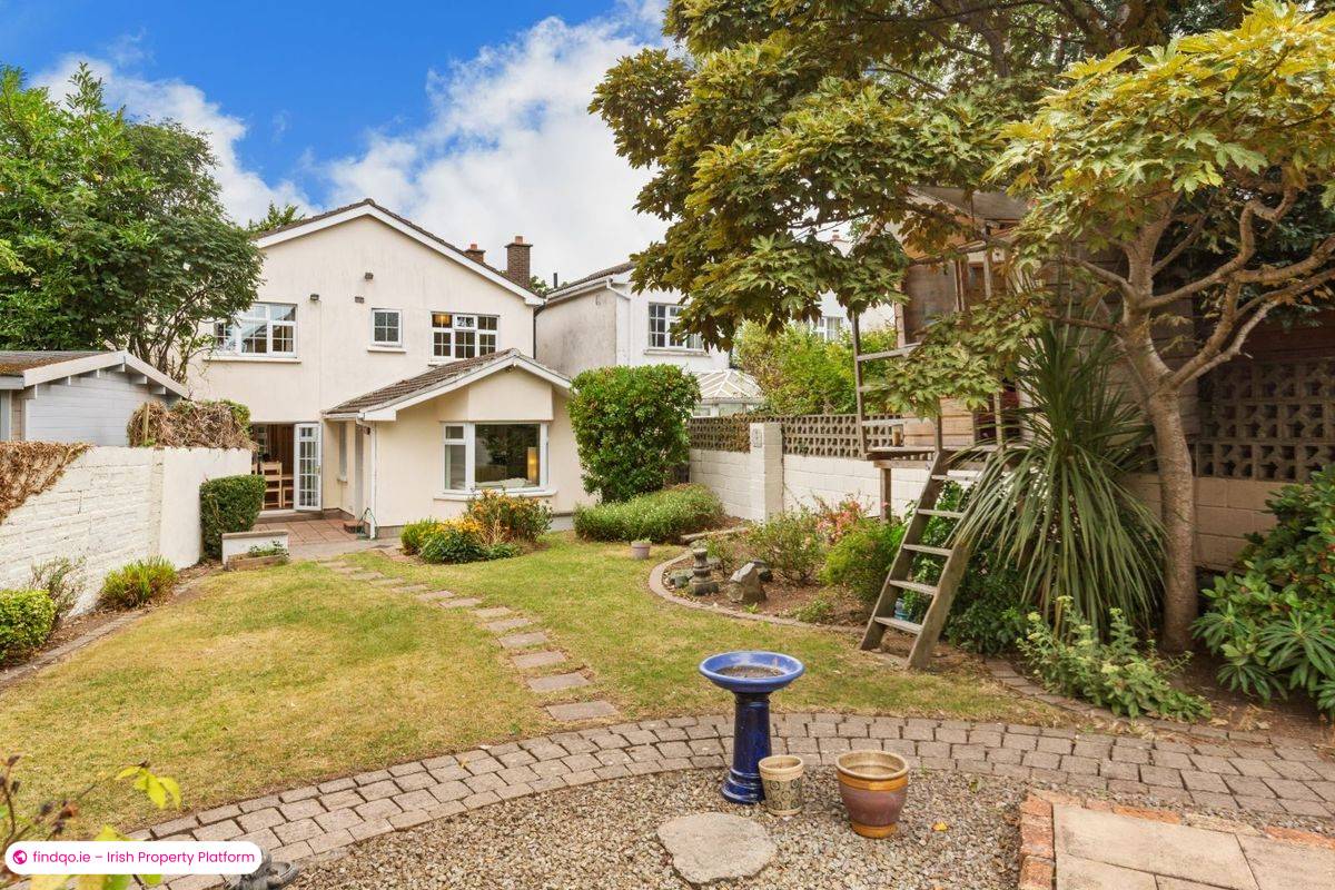 Detached house for Sale in Glenageary, Dublin (County)