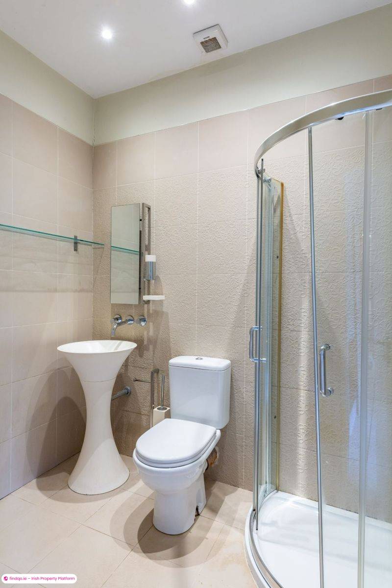 Detached house for Sale in Dublin 18