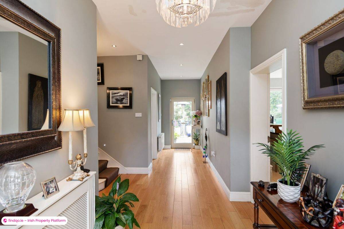 Detached house for Sale in Dublin 18