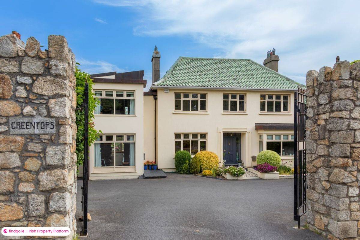 Detached house for Sale in Dublin 18