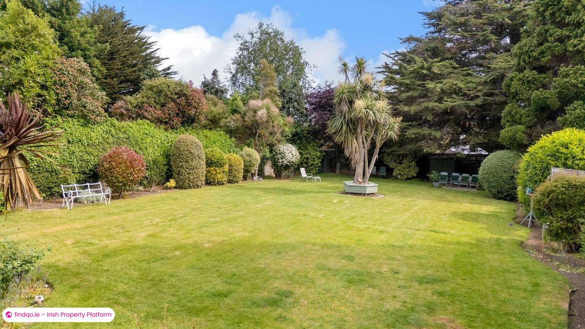 Detached house for Sale in Dublin 18