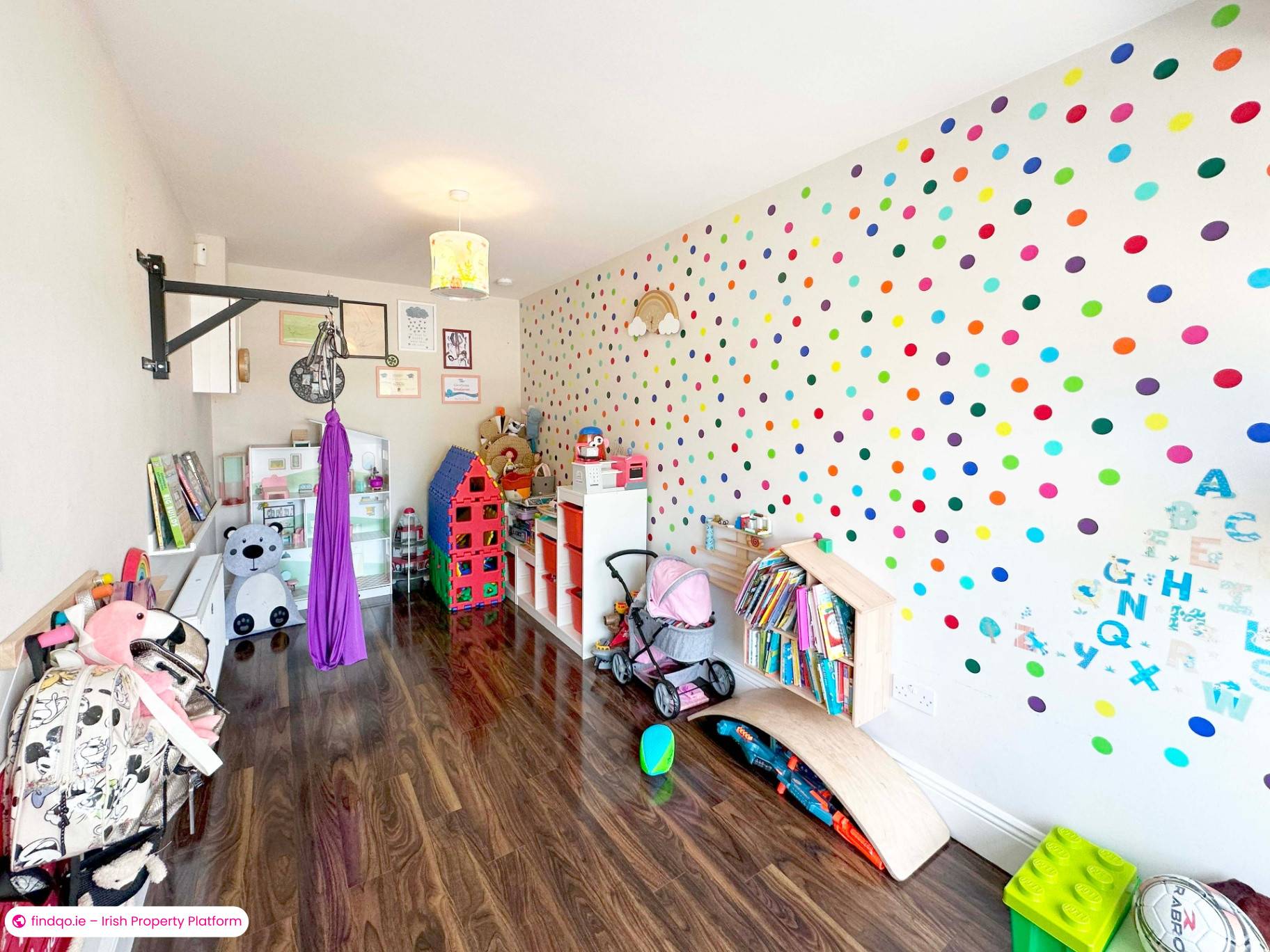 End of terrace house for Sale in Dublin 24