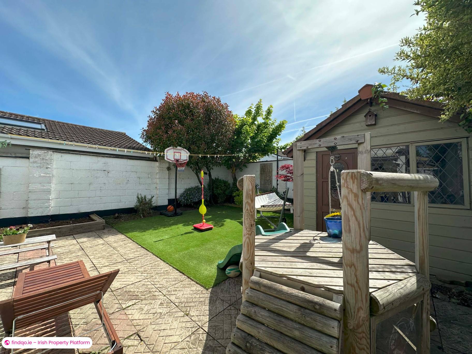End of terrace house for Sale in Dublin 24