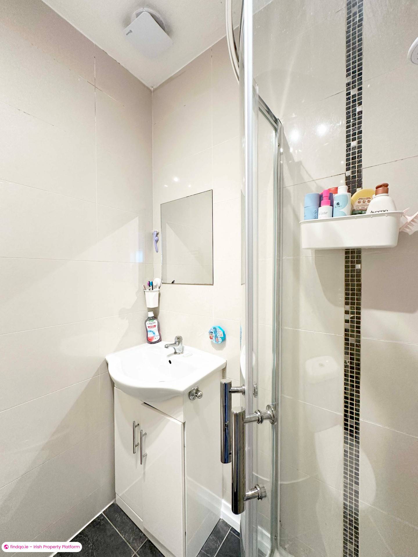 End of terrace house for Sale in Dublin 24
