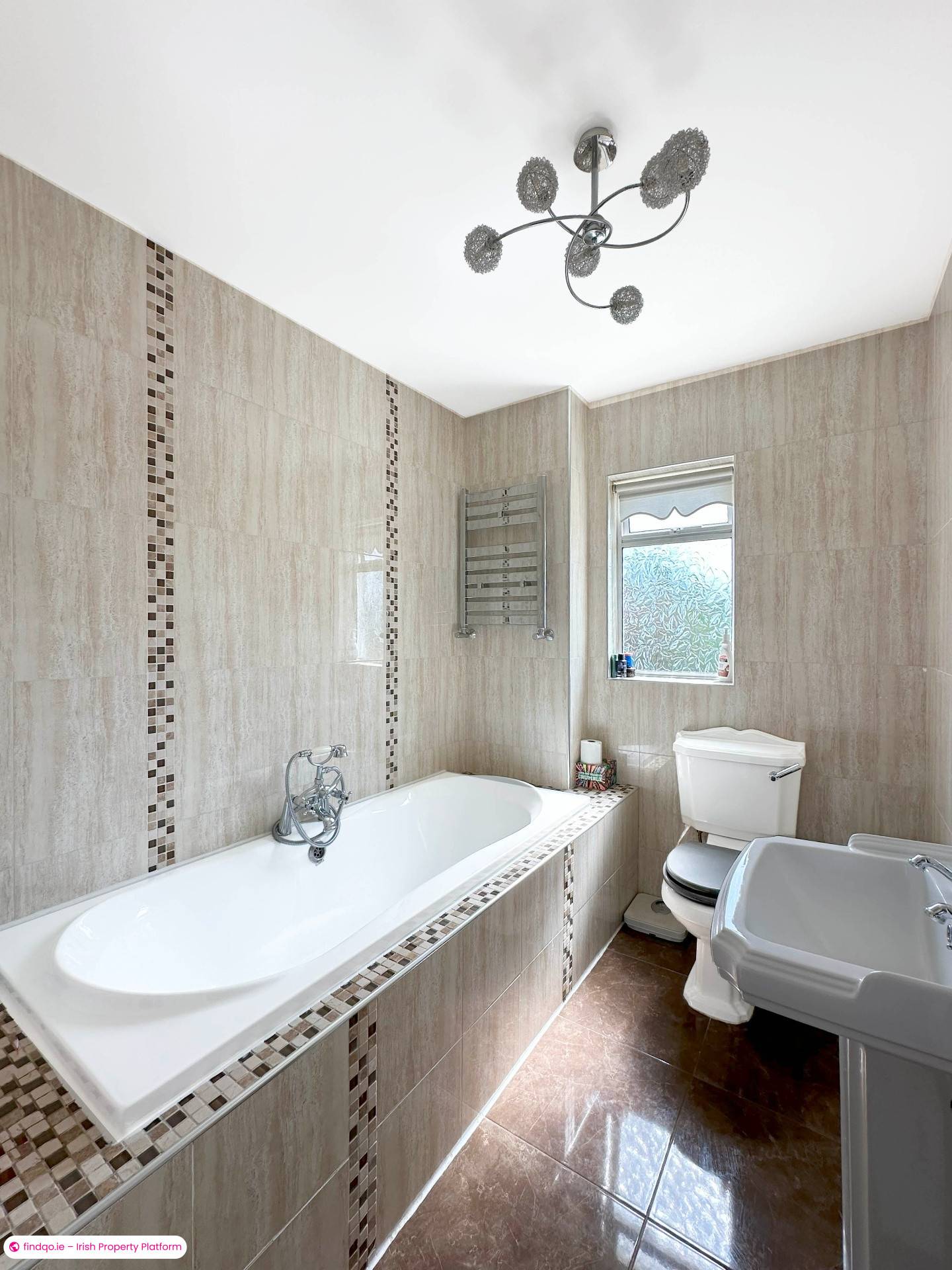 End of terrace house for Sale in Dublin 24