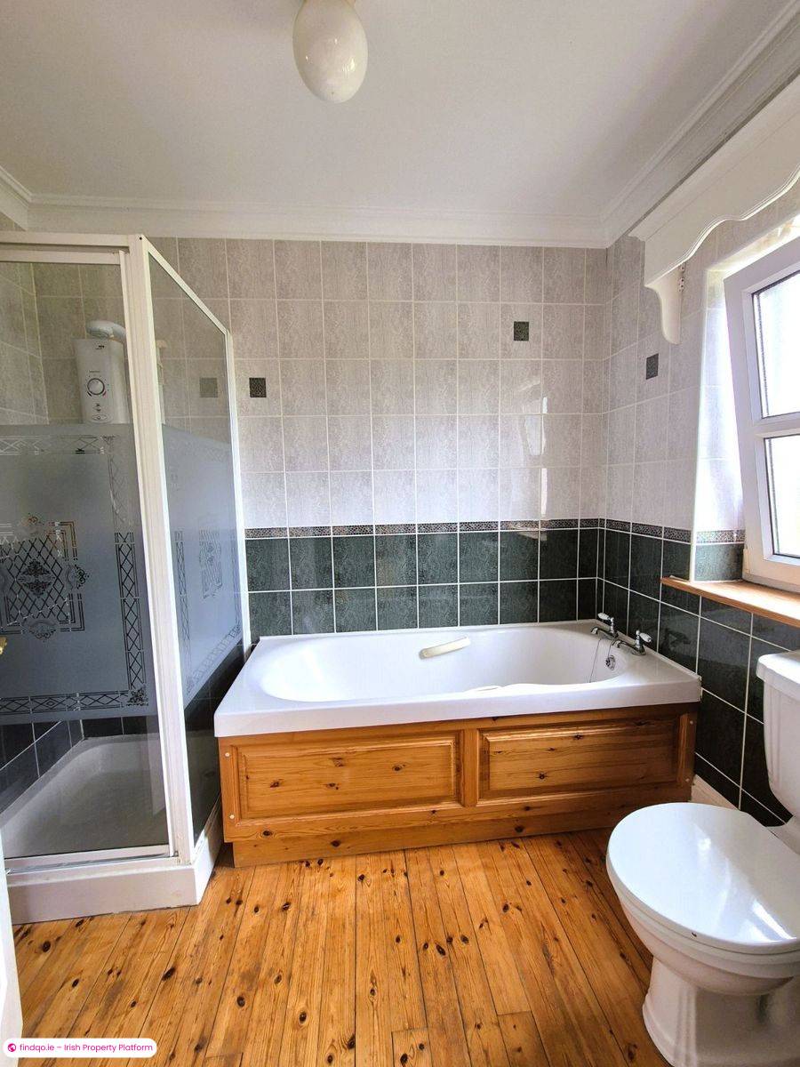 Five Bedroom Detached House for Sale in Mullingar with Parking and Cable