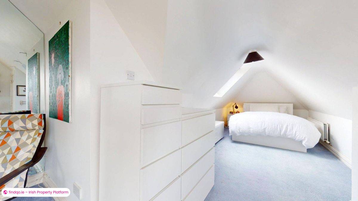 Buy a Detached 4 Bedroom House with Garden in Howth Dublin