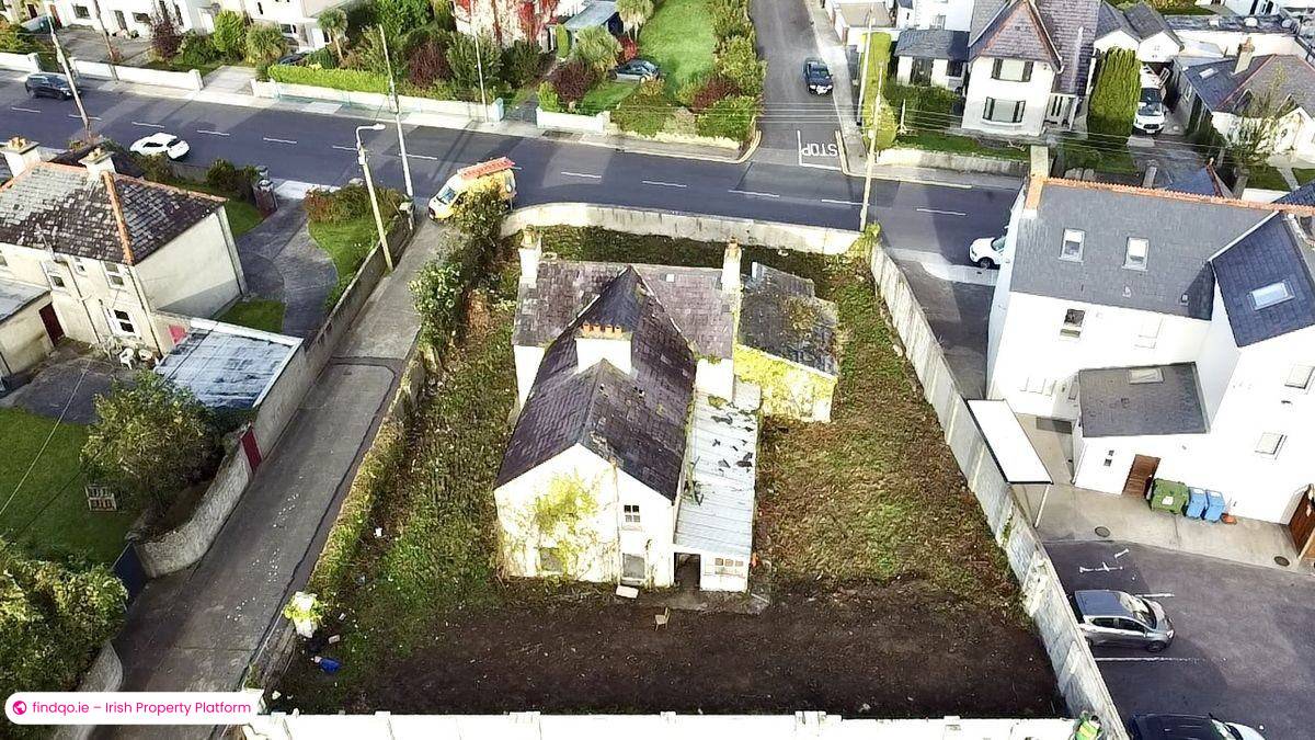 Buy a Spacious 4 Bedroom Detached House in Tralee Kerry