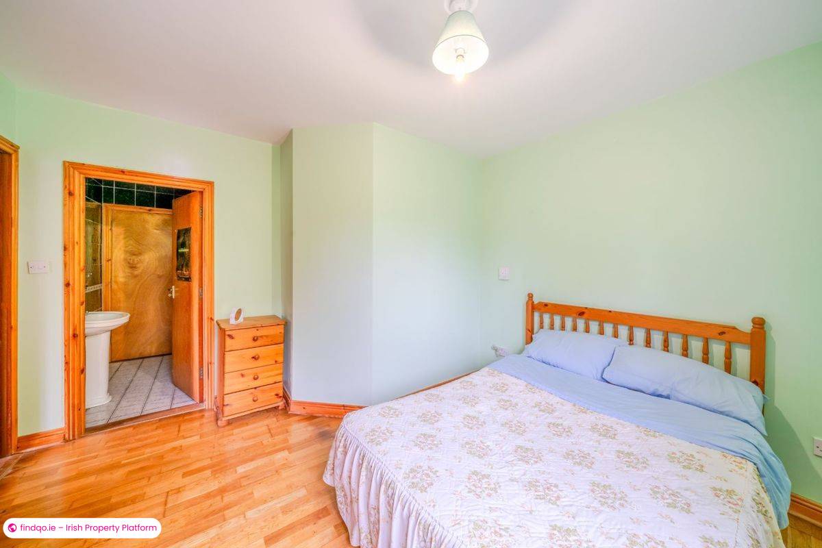 Detached house for Sale in Castlebar, Mayo