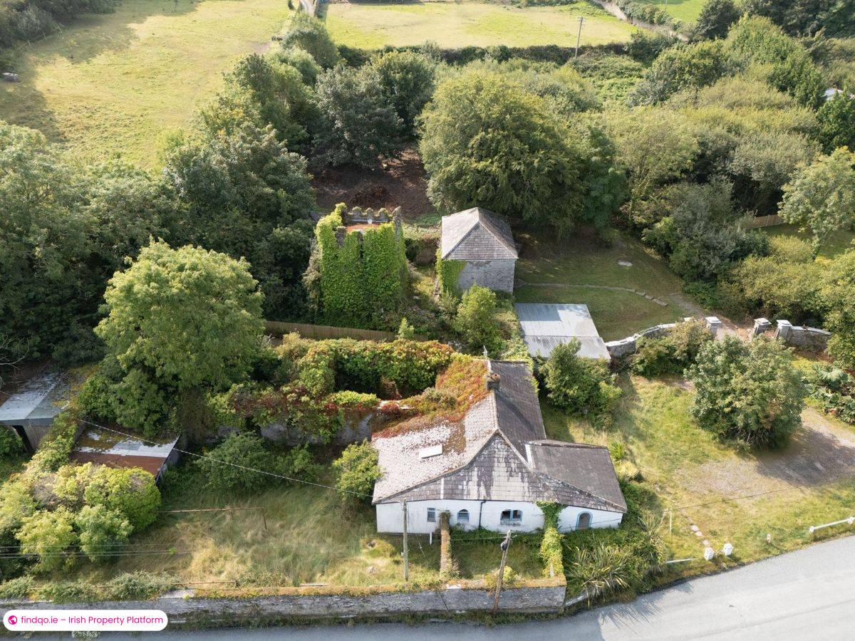 Detached house for Sale in Cobh, Cork