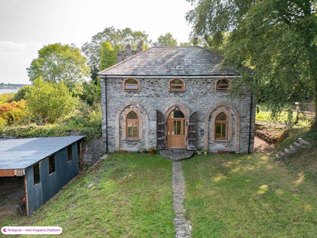 Detached house for Sale in Cobh, Cork