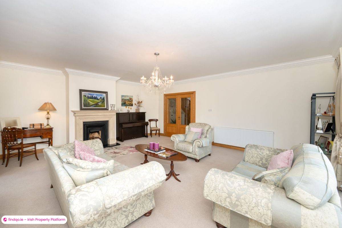 Detached house for Sale in Monkstown, Cork