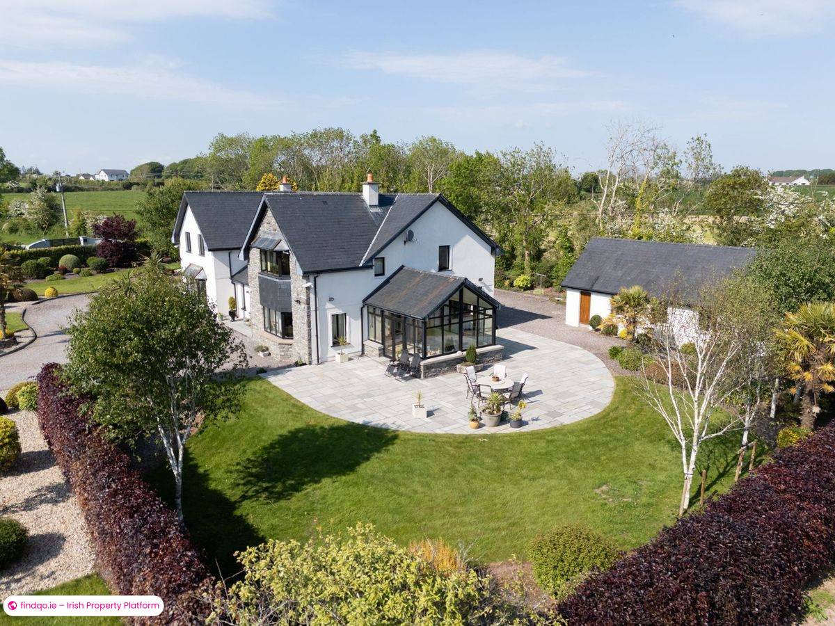 Detached house for Sale in Monkstown, Cork